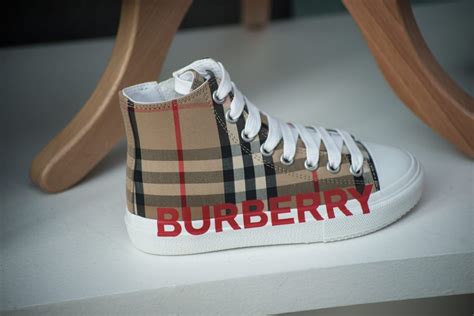 Burberry kids shoe size chart